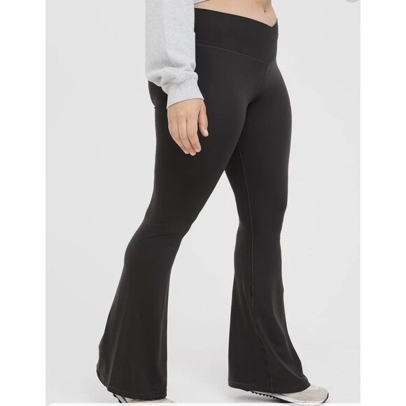 OFFLINE By Aerie Real Me High Waisted Crossover Flare Legging Black XS - Picture 8 of 16